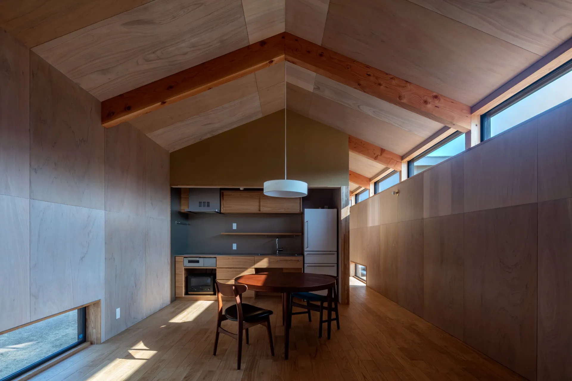 住宅01「地を継ぐ離れ」