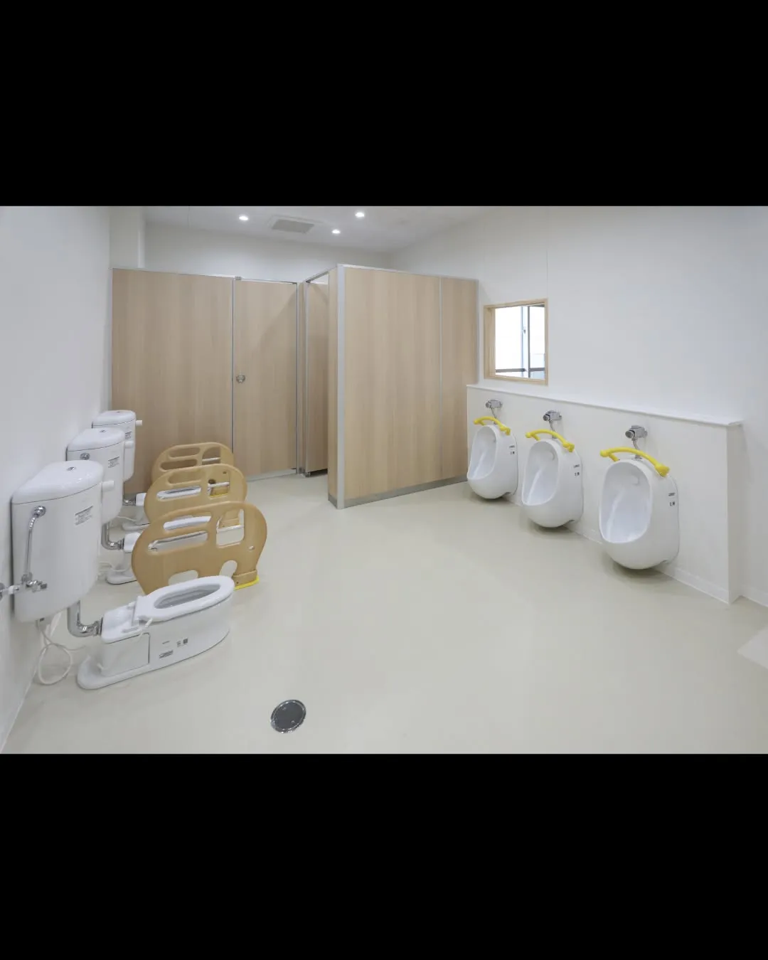 「トイレも明るく、便利に」